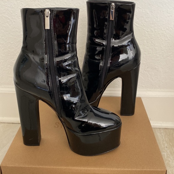 STEVE MADDEN PASSION booties - Picture 2 of 5